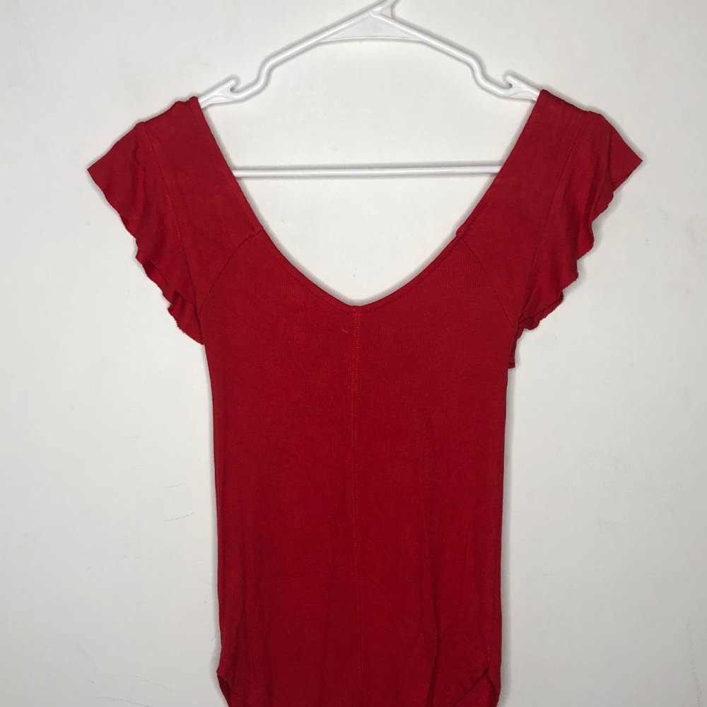 Lulu's Red Top - Picture 2 of 2